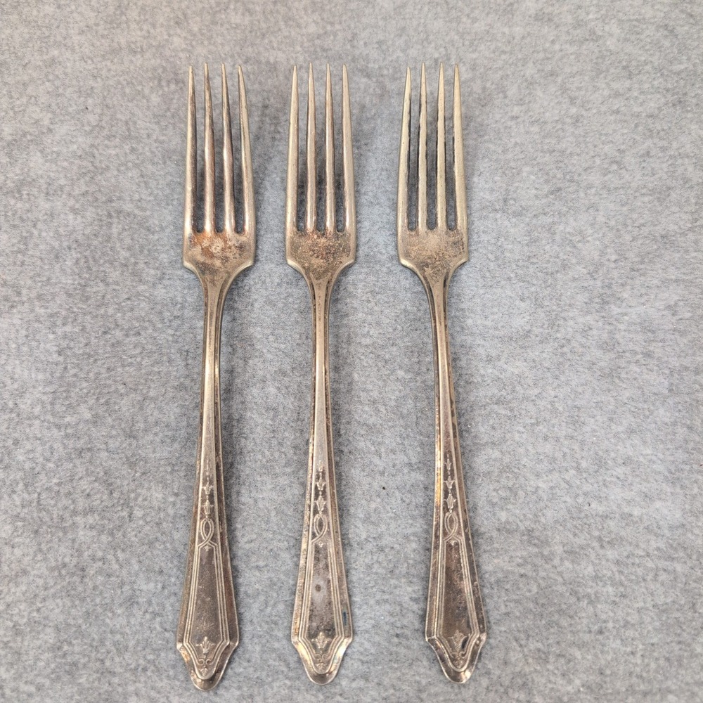 Set of 3 Vintage Oneida Tudor Plated Forks Ornate Design Dinnerware - Picture 1 of 5